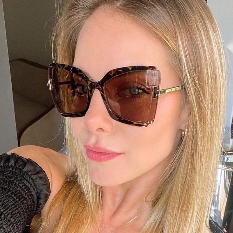 1 Pair Oversized Frame Square T Sunglasses