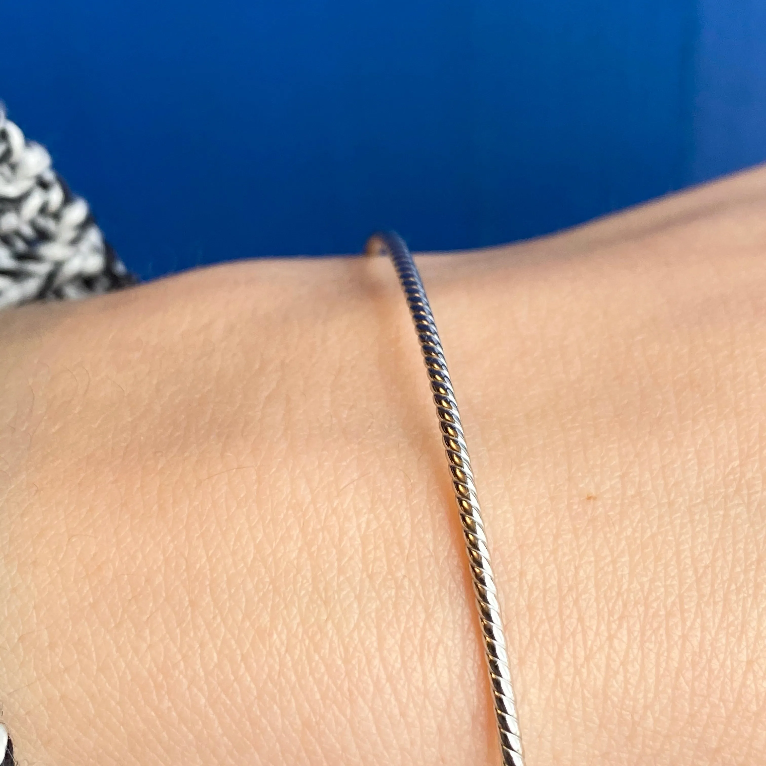 14KT White Gold Thin Rope Twist Slip-On Bangle Bracelet 1.5mm