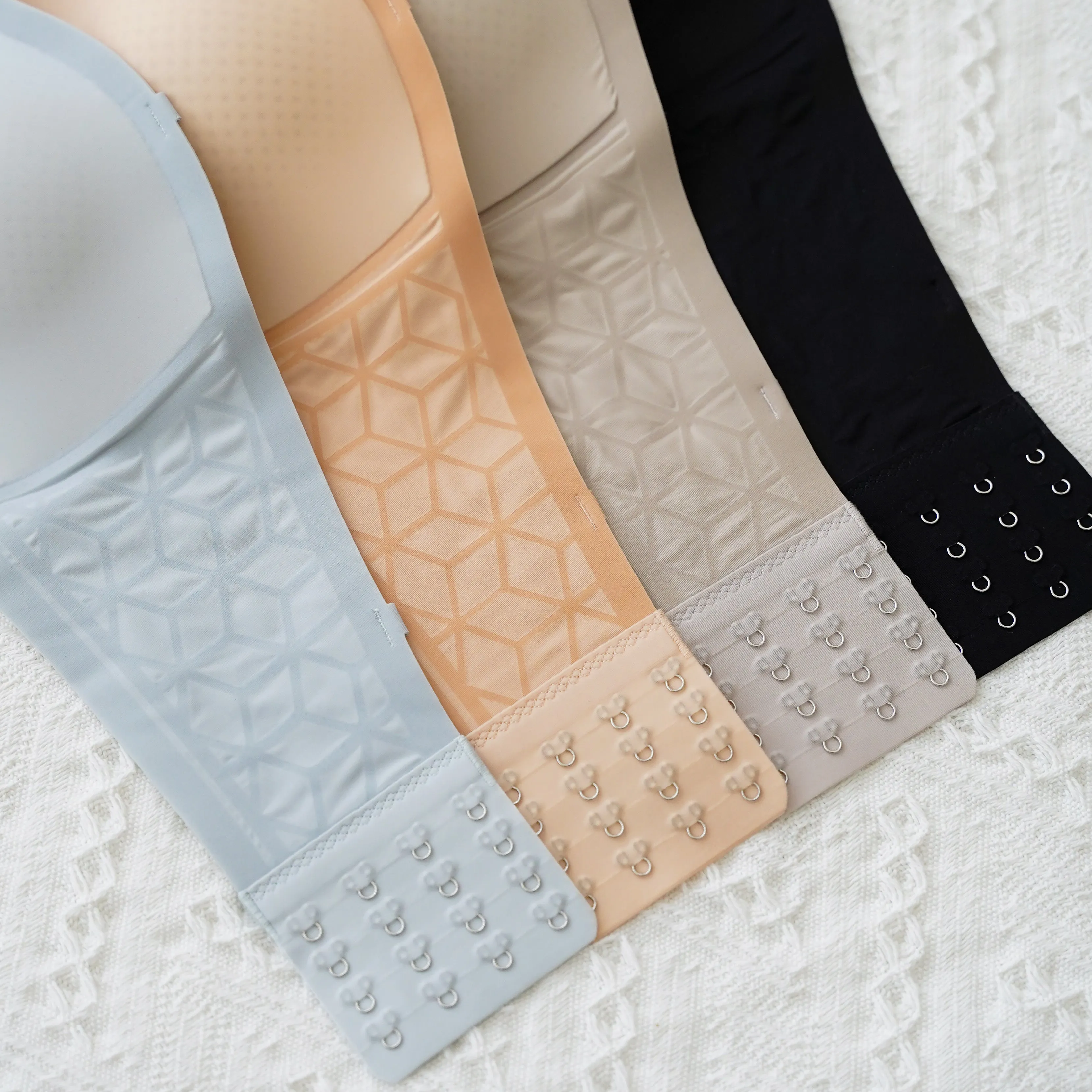 5D Ultra-Ventilation Lightweight Wireless Bandeau (In-built Padding) in Pearl Grey (Size S Only)