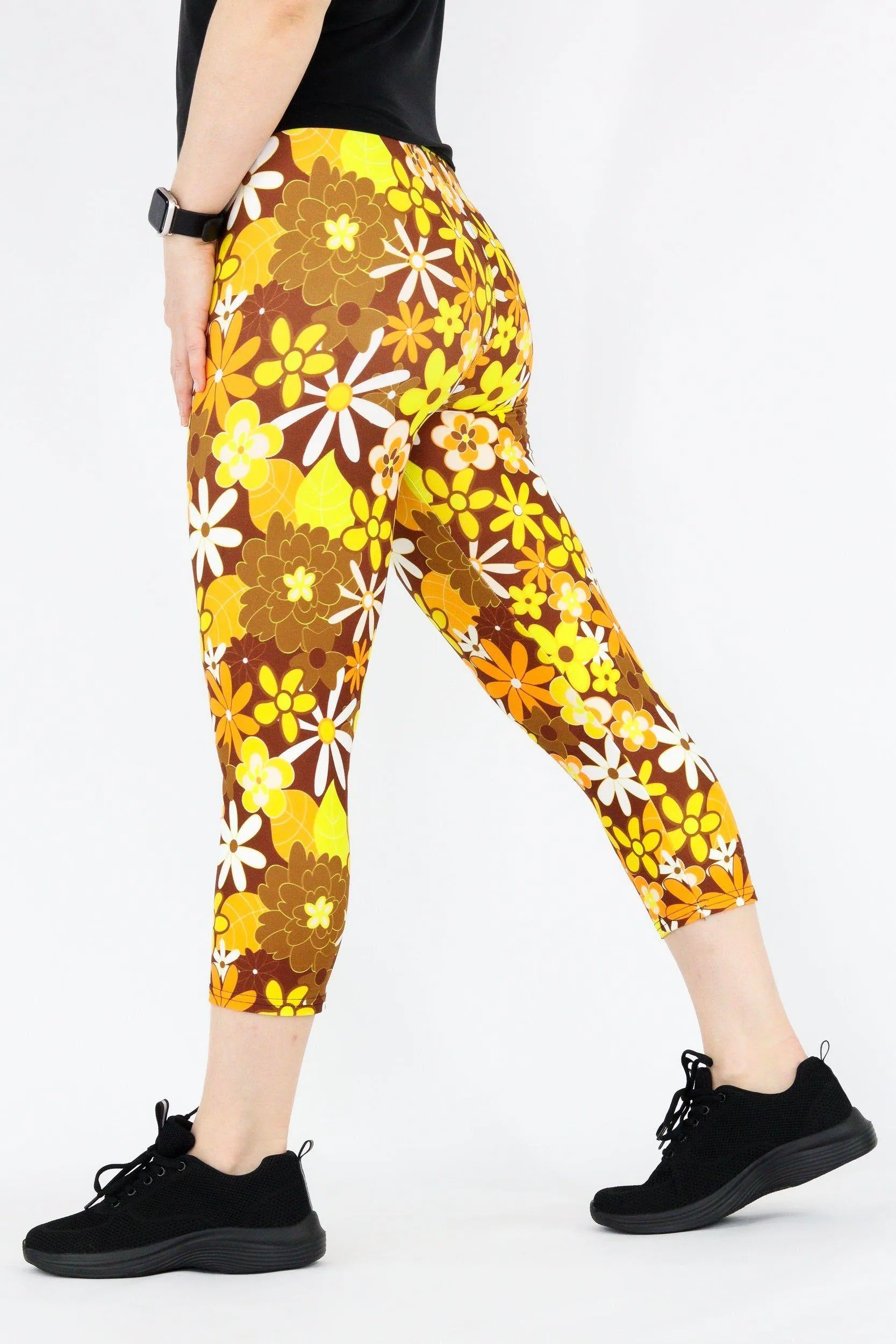 70s Flower - Casual Capri Leggings