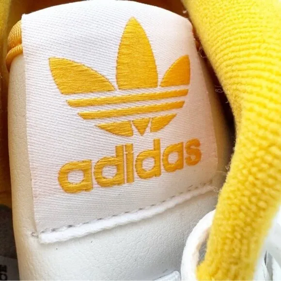 adidas Originals Rivalry Low Leather Sneaker Unisex Gold Yellow Size big kids 5