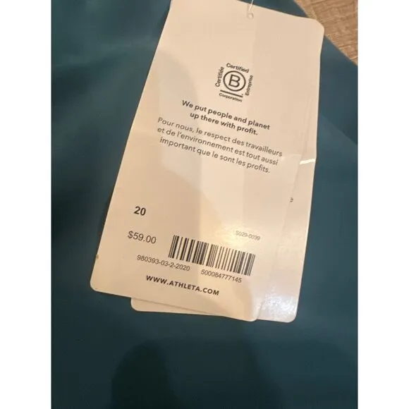 Athleta Brooklyn Womens Green Shorts New Size 20