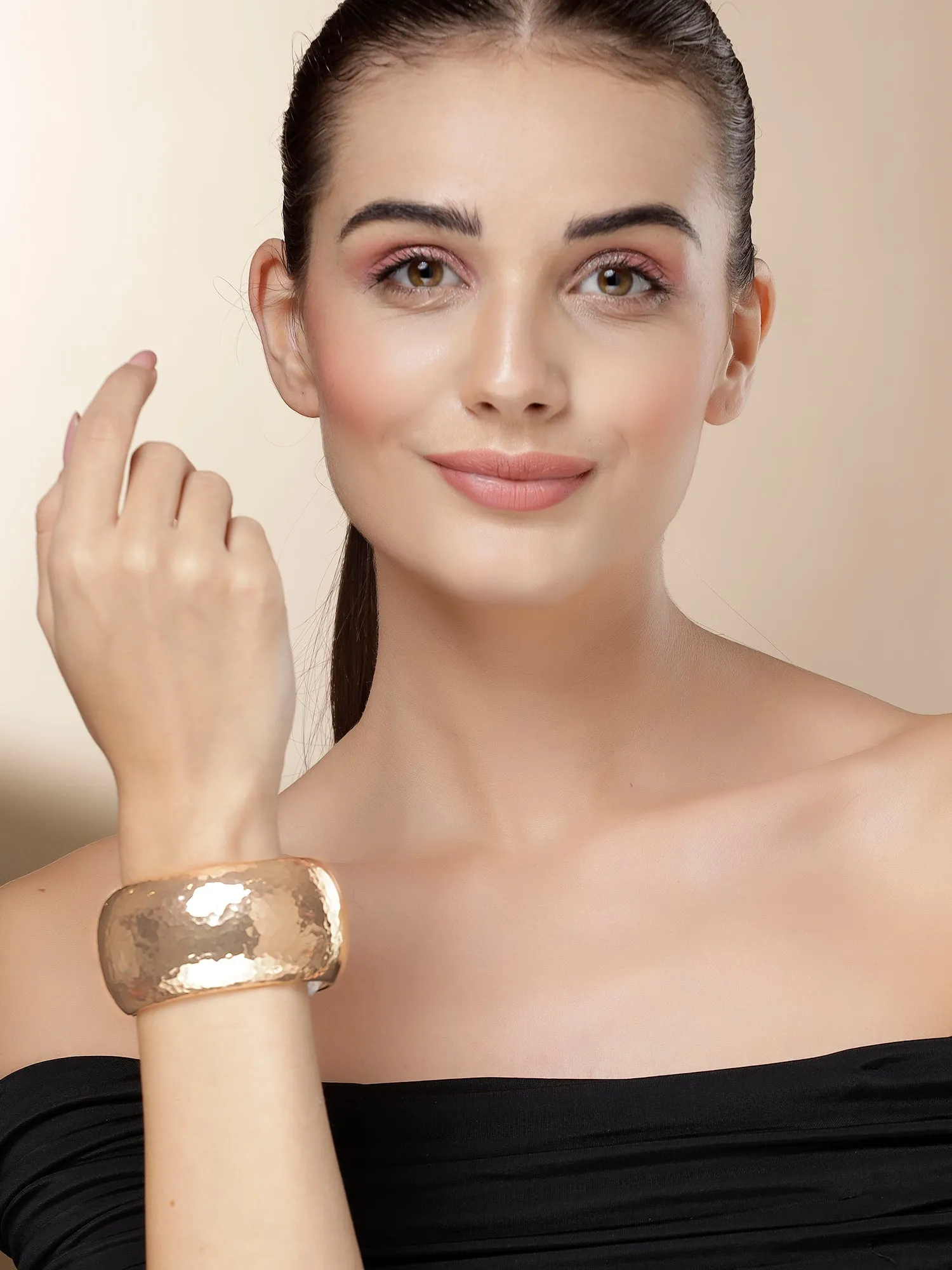 Bohey by KARATCART Gold Plated Hammered Finish Kada Bracelet for Women