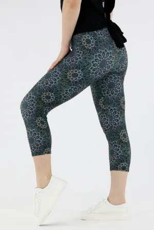 Ethereal Flower - Casual Capri Leggings