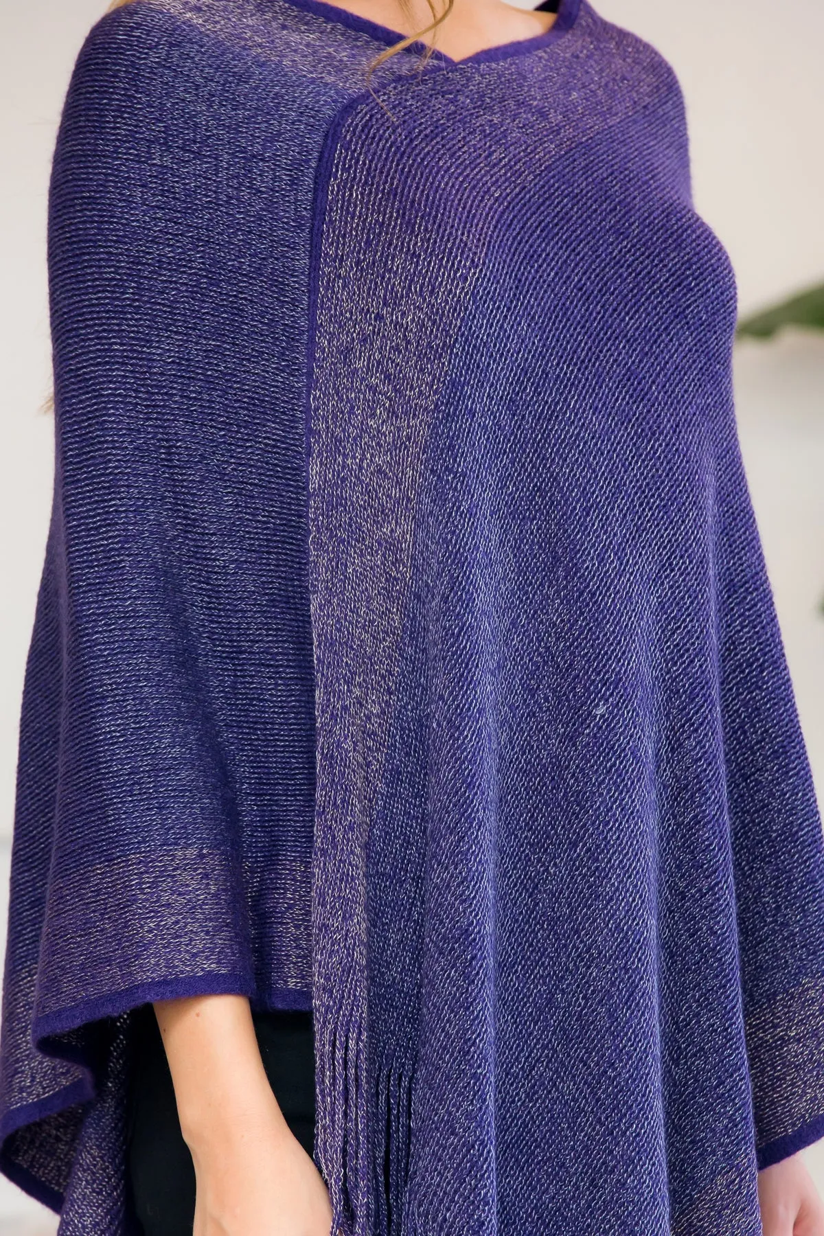 HDF3011 - ULTRA SOFT TWO TONE FRINGE PONCHO