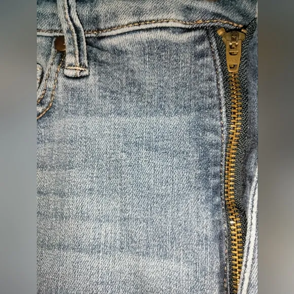 Judy Blue (Size 11/30) Medium Wash Distressed High Waisted Stretch Denim Jeans