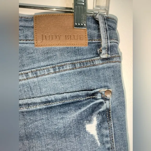 Judy Blue (Size 11/30) Medium Wash Distressed High Waisted Stretch Denim Jeans