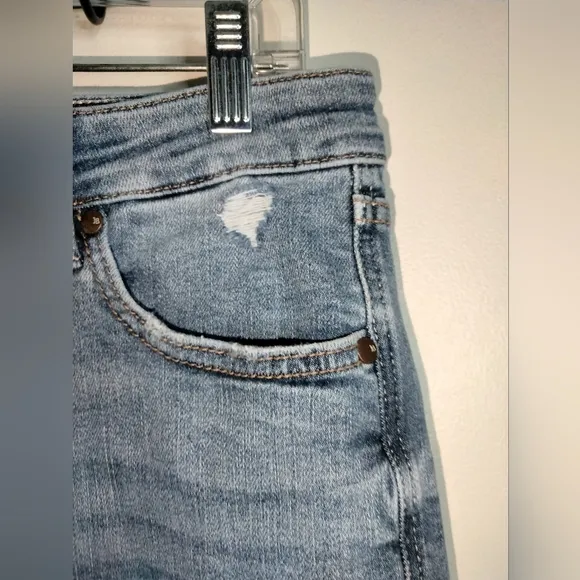 Judy Blue (Size 11/30) Medium Wash Distressed High Waisted Stretch Denim Jeans