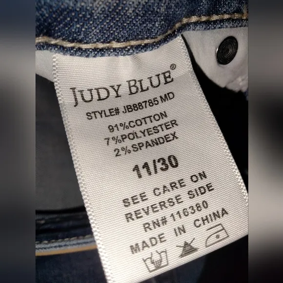 Judy Blue (Size 11/30) Medium Wash Distressed High Waisted Stretch Denim Jeans