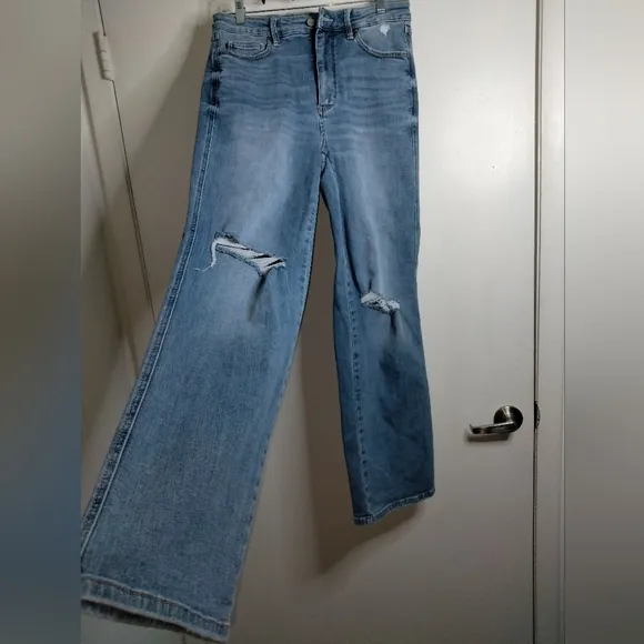 Judy Blue (Size 11/30) Medium Wash Distressed High Waisted Stretch Denim Jeans