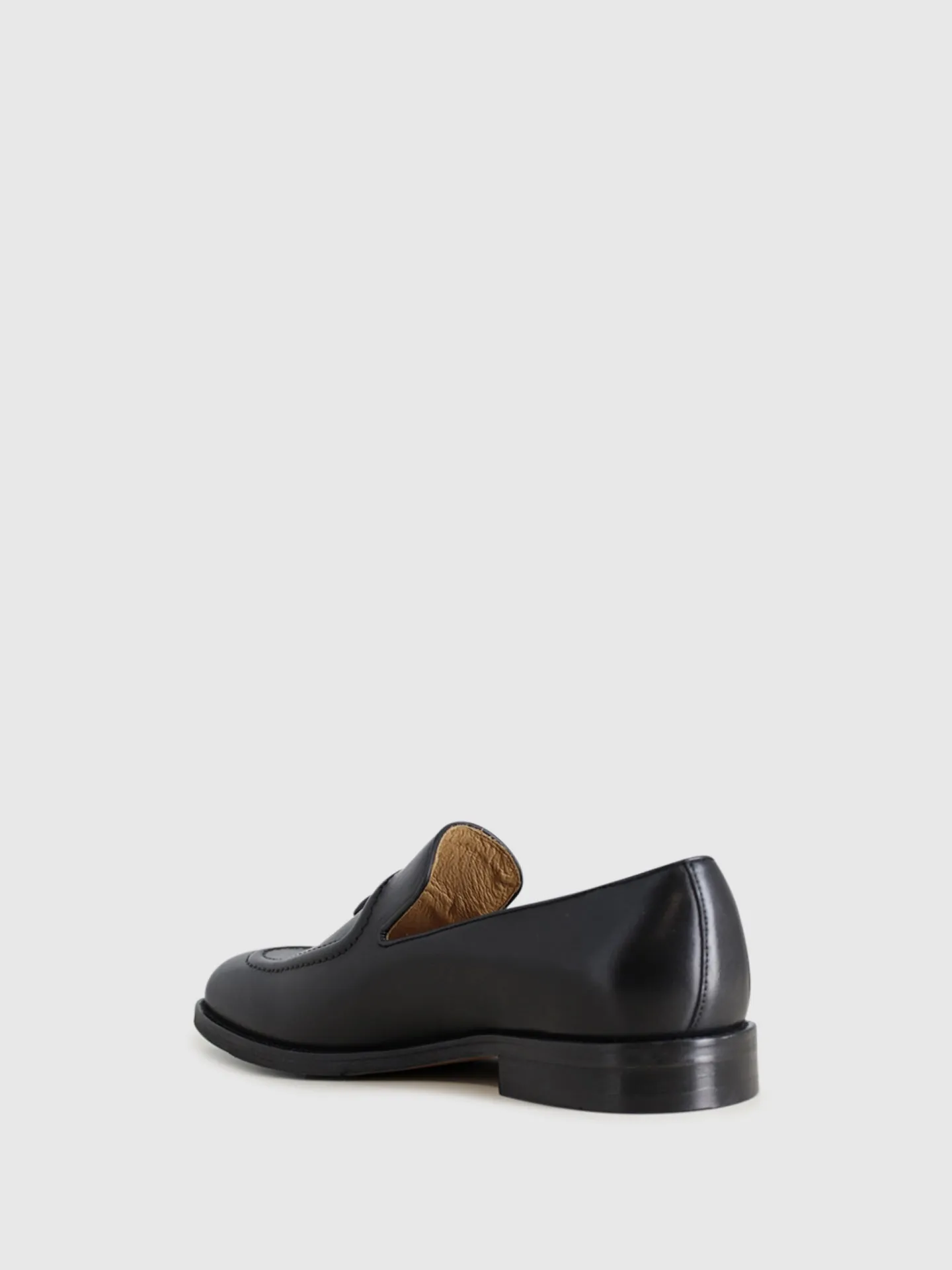 Loafers com Ponta Redonda em Preto