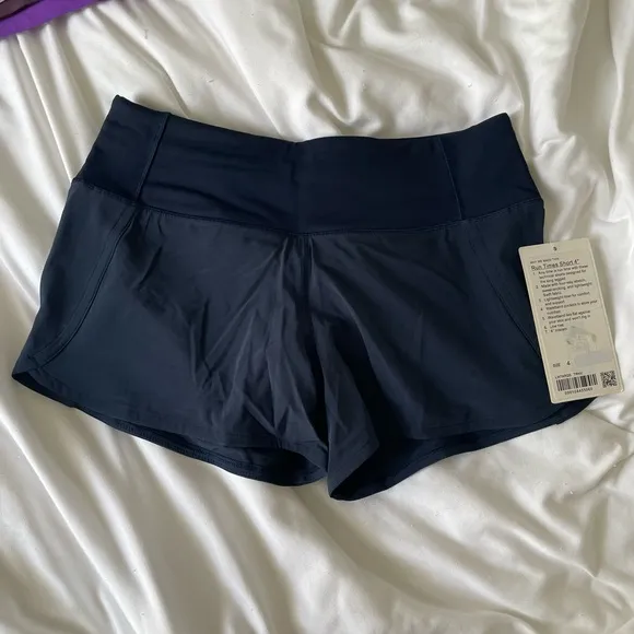 Lululemon true navy run times short NWT 4