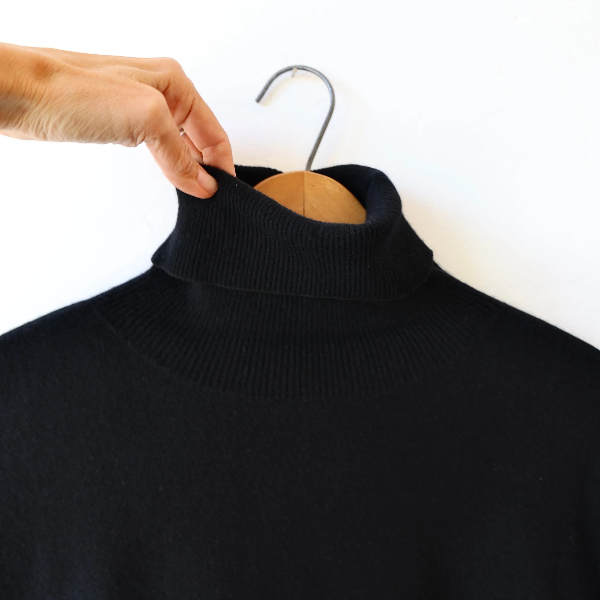 Manuelle Guibal Cashmere Turtleneck - Black