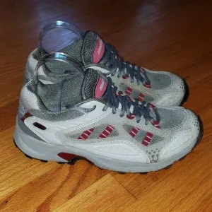 Montrail hard rock hiking Sneakers