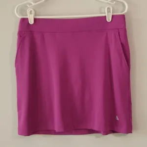 NEW Bermuda Sands XP Magenta Addie Skort UV Protection Moisture Wicking Medium