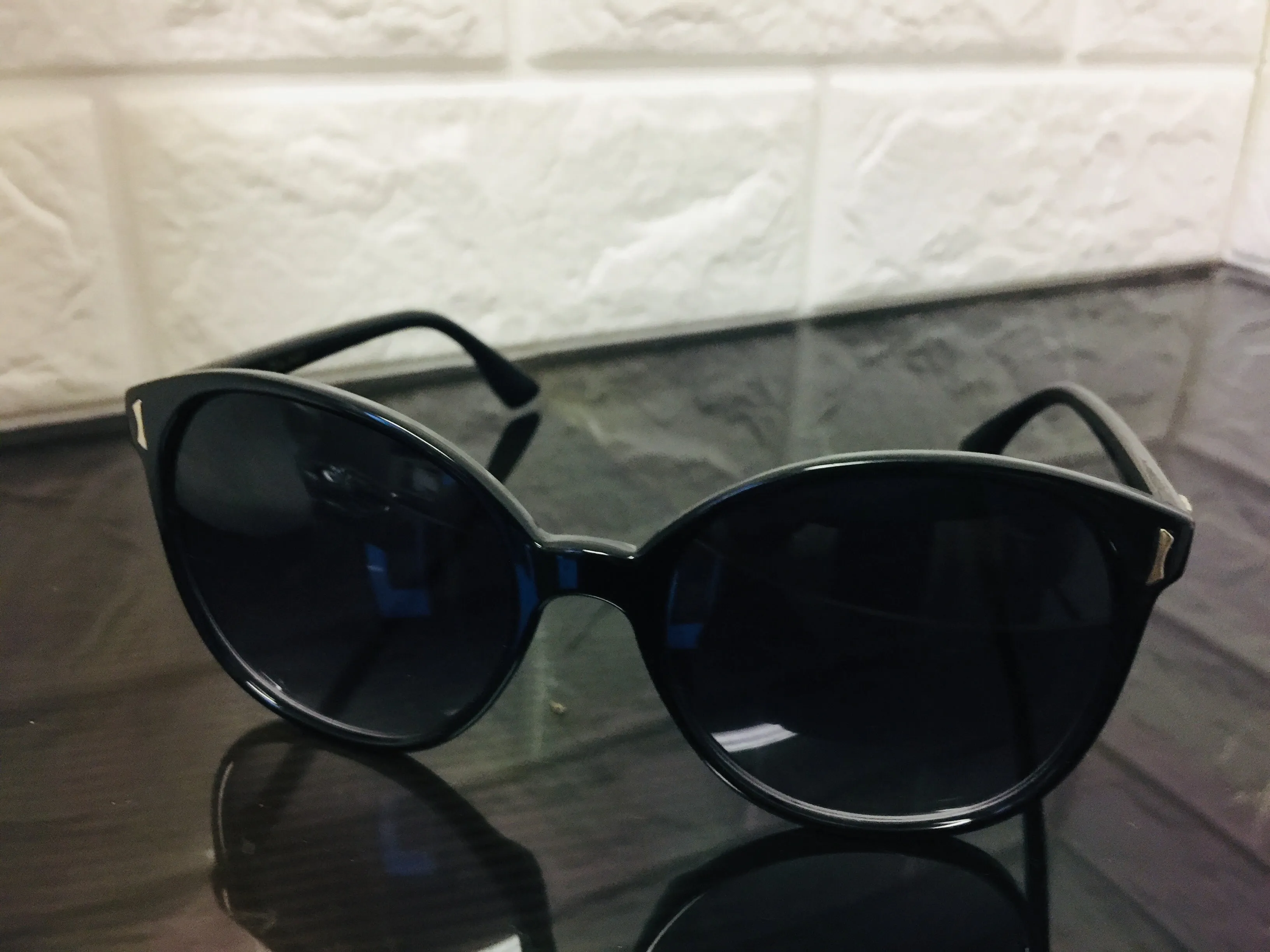 New Designer Rep. Sunglasses, 400 UV Protection! Stylish Gradient Lenses!