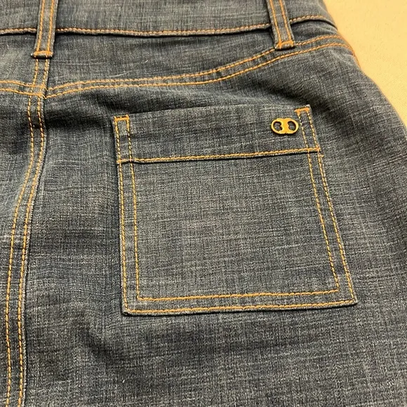 NWT TORY BURCH Denim Button Front Pencil/Straight Skirt Style# 33940 size 2