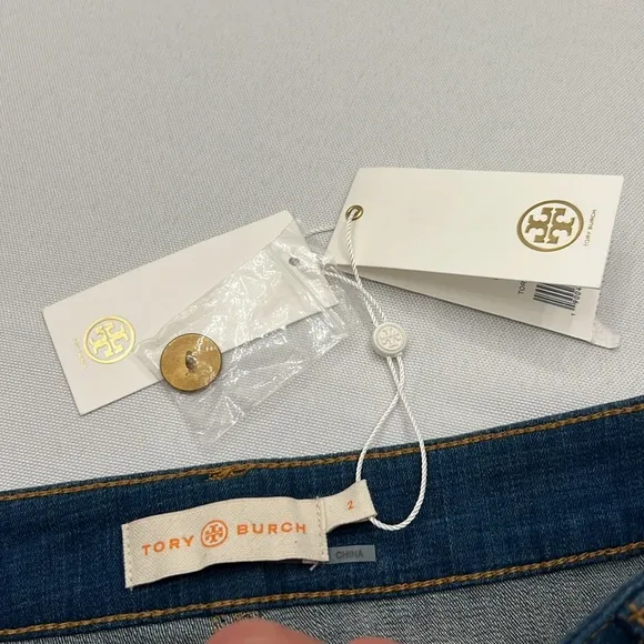 NWT TORY BURCH Denim Button Front Pencil/Straight Skirt Style# 33940 size 2