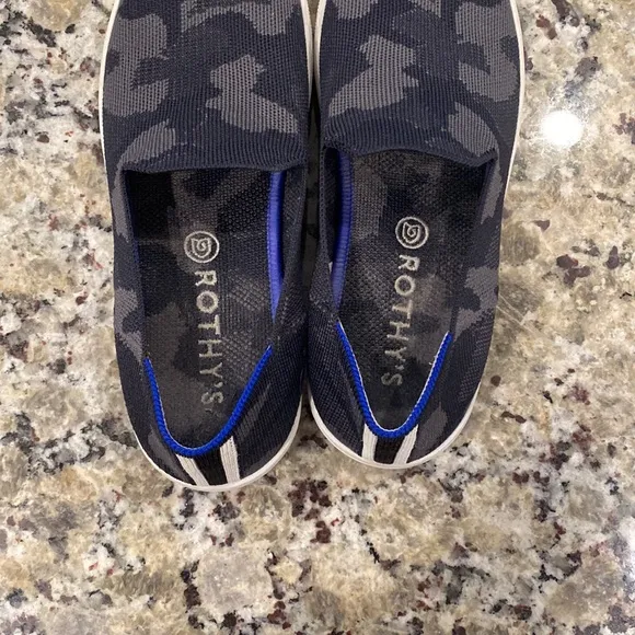 Rothy’s Original Slip-On Sneak grey camouflage