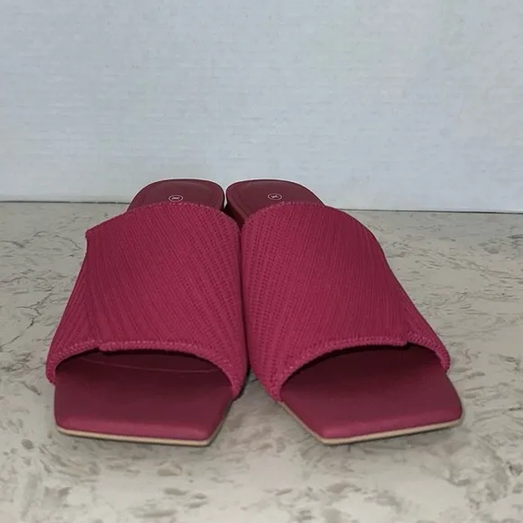vivaia Jade Square-Toe Block Heel Slides in Pitaya
