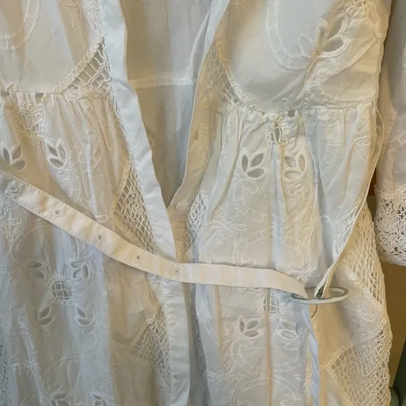 Zara Embroidered Cut Out White Belted Dress Size Small Like New