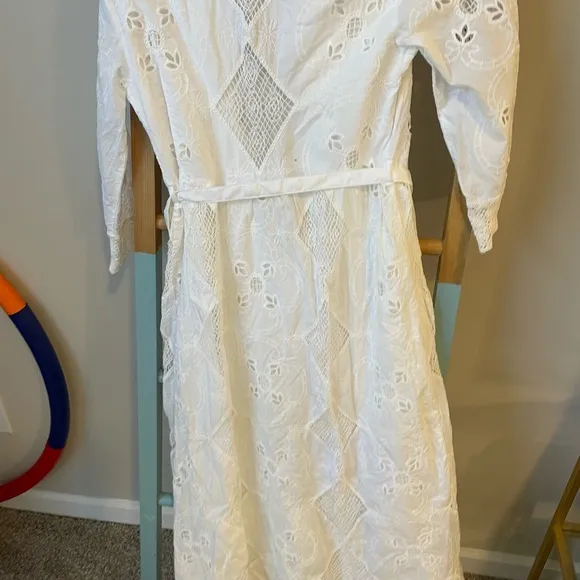 Zara Embroidered Cut Out White Belted Dress Size Small Like New