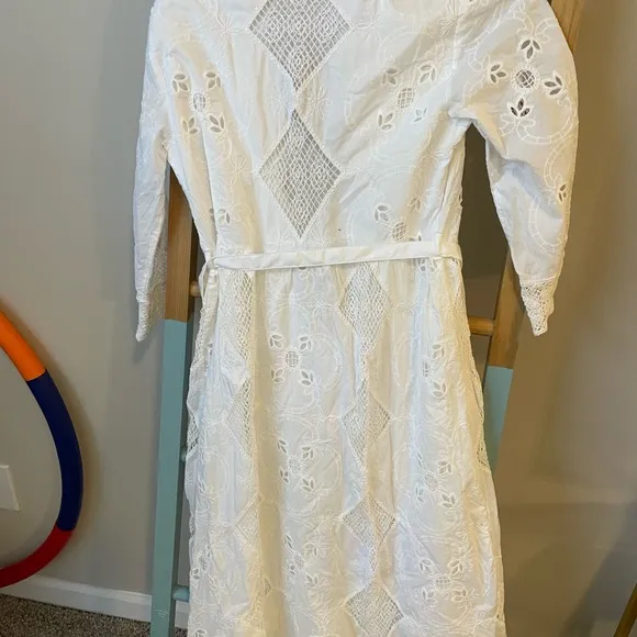 Zara Embroidered Cut Out White Belted Dress Size Small Like New