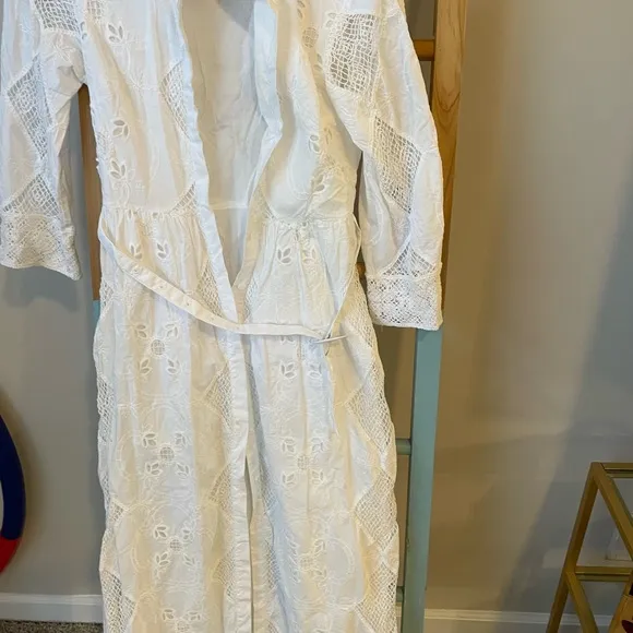 Zara Embroidered Cut Out White Belted Dress Size Small Like New